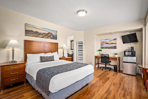 Sunbeam Motel image 1